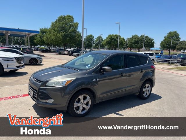 2015 Ford Escape SE's photo