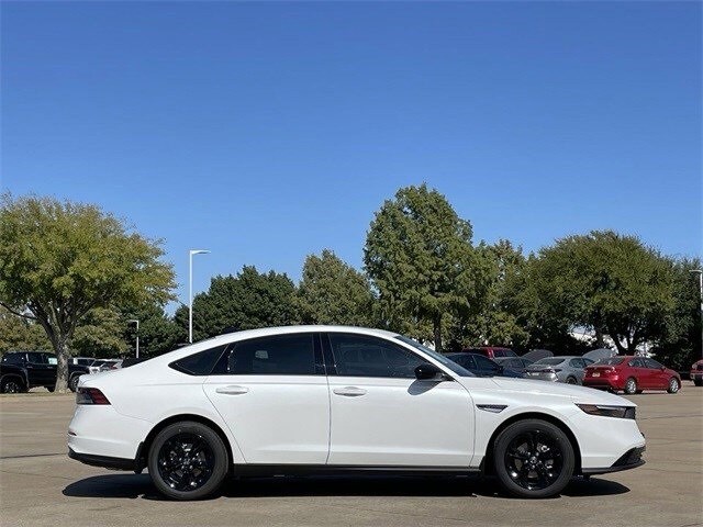 2025 Honda Accord SE photo 3