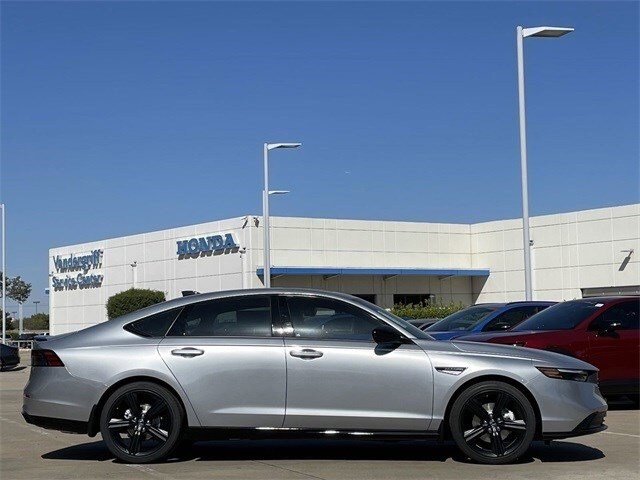 2025 Honda Accord Hybrid Sport-L photo 3