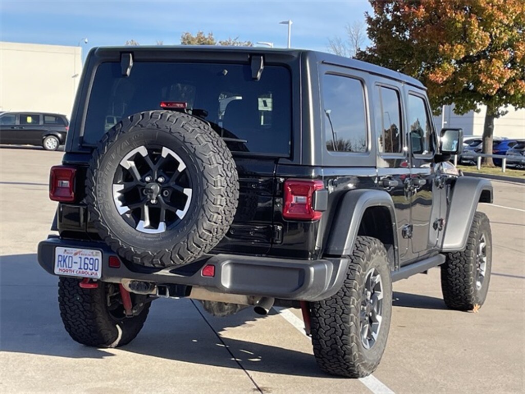 Used 2025 Jeep Wrangler Rubicon SUV