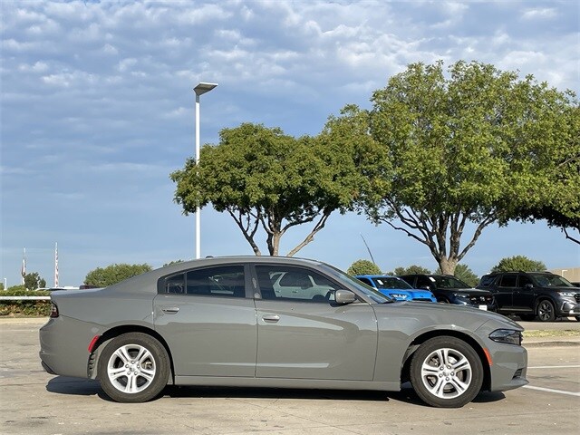 2019 Dodge Charger SXT photo 3