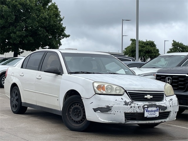 Used 2007 Chevrolet Malibu LS with VIN 1G1ZS58F67F237079 for sale in Irving, TX