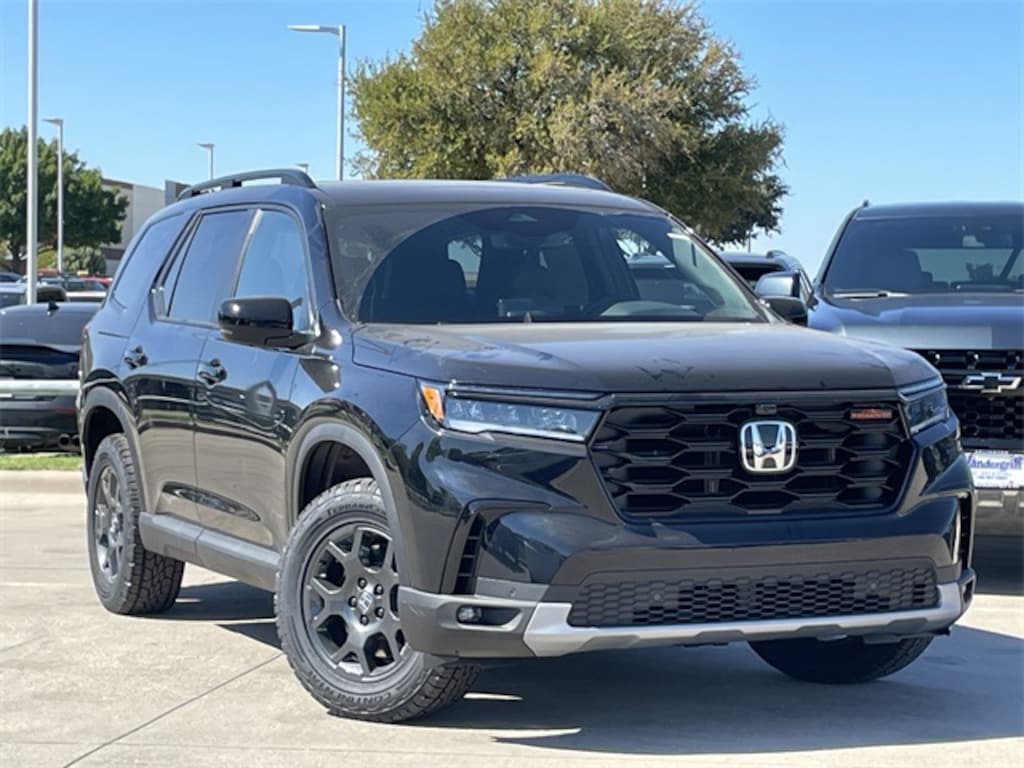 New 2025 Honda Pilot TrailSport SUV