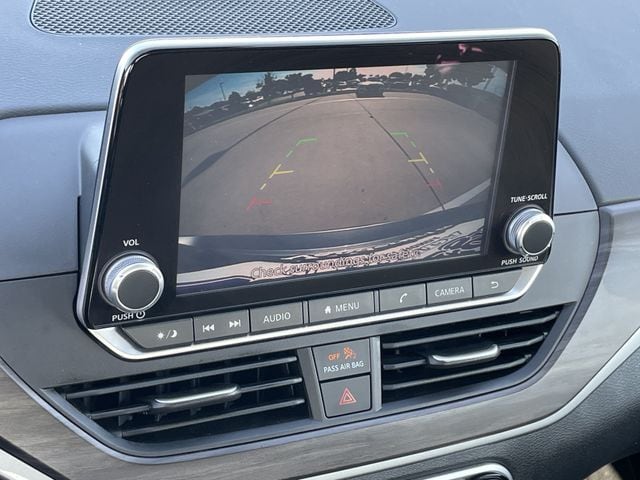 2025 Nissan Altima SV - Photo 17