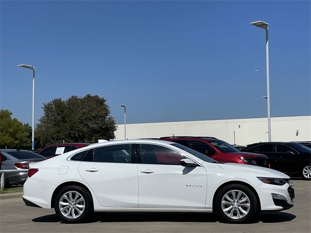 2023 Chevrolet Malibu 1LT photo 2