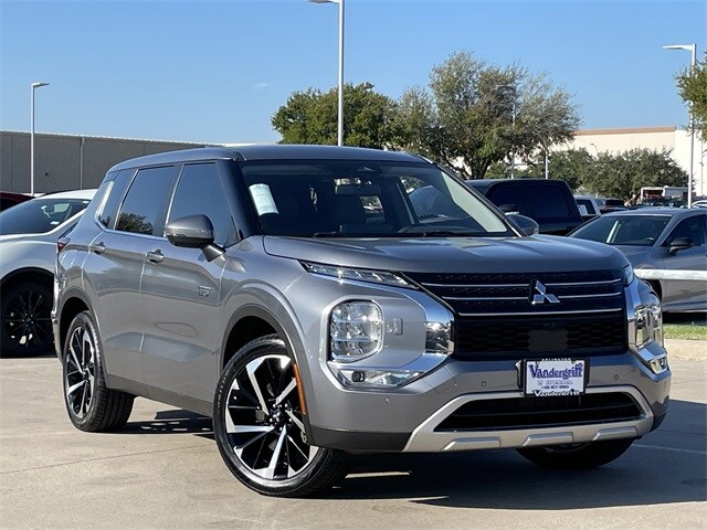 2023 Mitsubishi Outlander PHEV SE photo 2