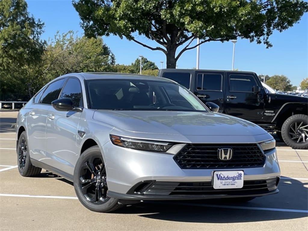 Used 2025 Honda Accord SE Sedan