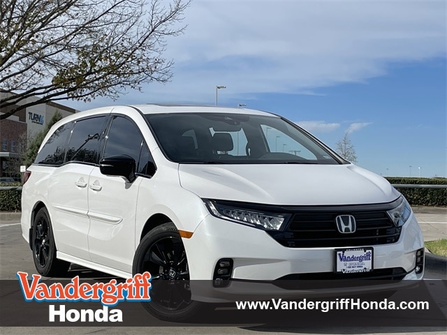 2024 Honda Odyssey SPORT's photo
