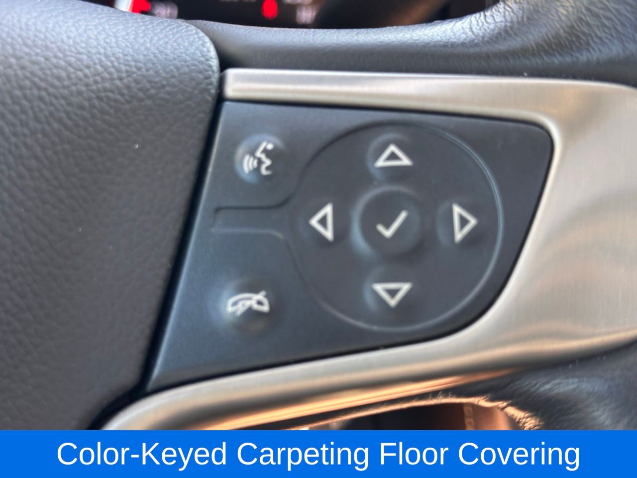 Used 2015 White Diamond Tricoat GMC Denali image 30