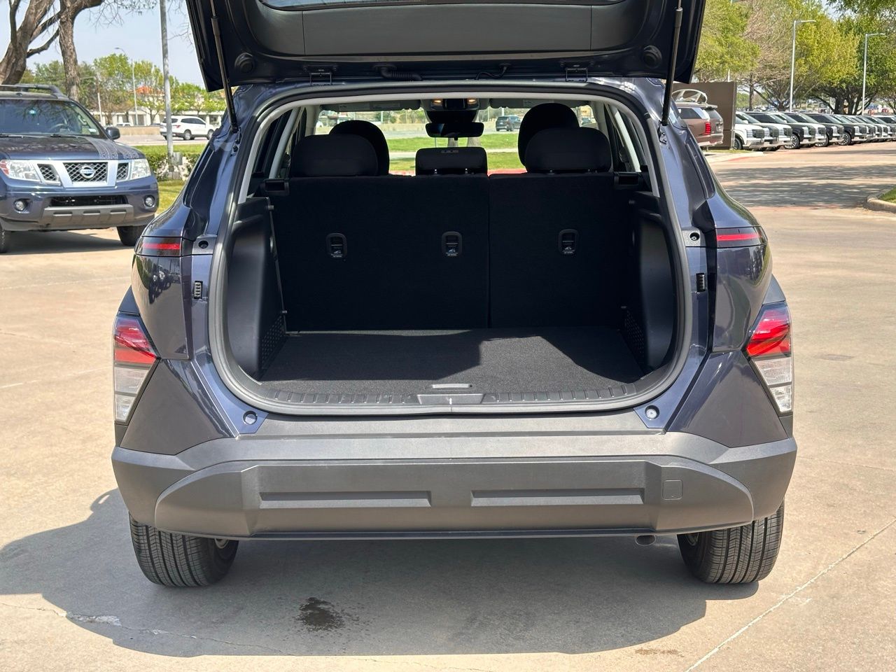 Certified Used 2024 Denim Blue Pearl Hyundai SE image 16