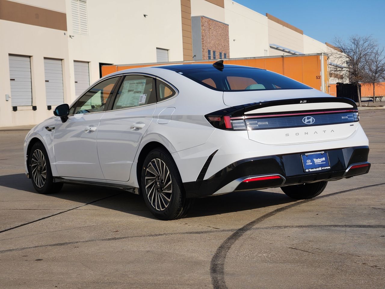 New 2026 W6H White Hyundai SEL image 3