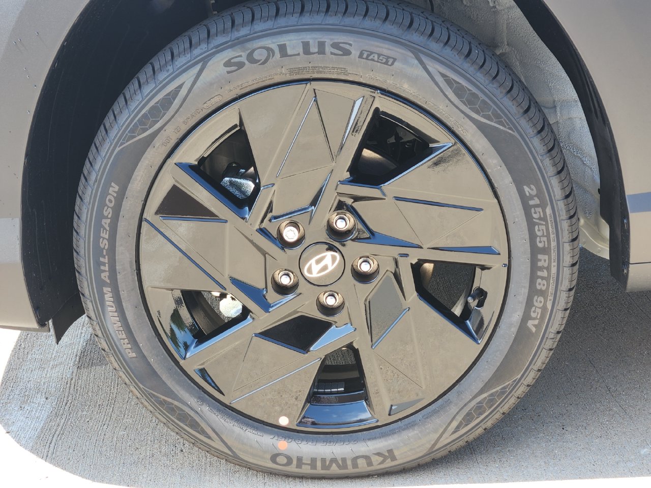 New 2027 Atlas White Hyundai SEL Sport FWD image 8