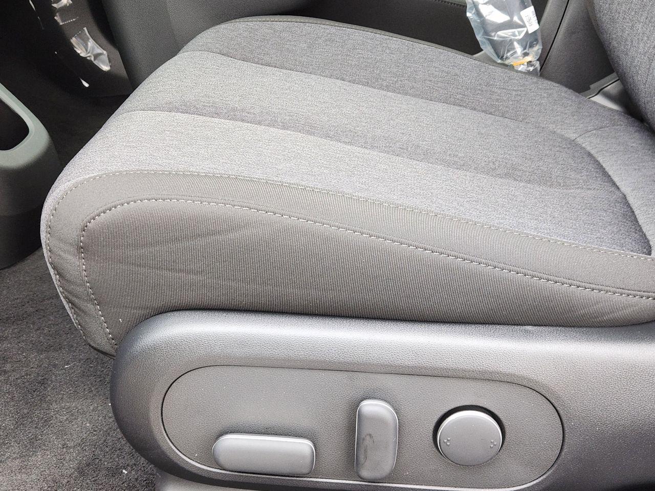 New 2026 U3P Blue Hyundai SE image 23