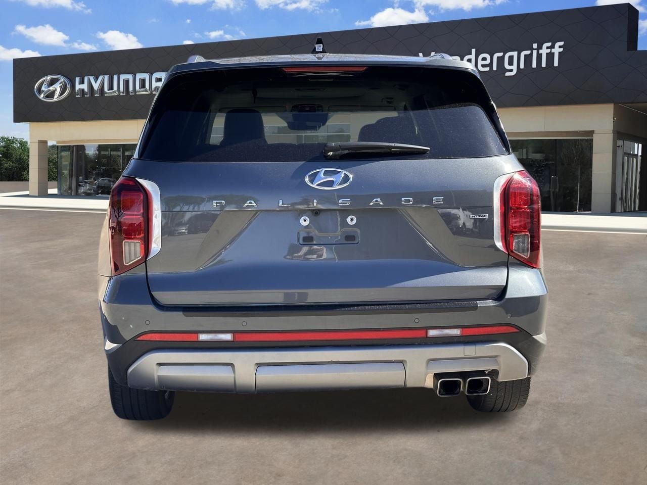 Used 2025 Graphite Hyundai Limited image 13