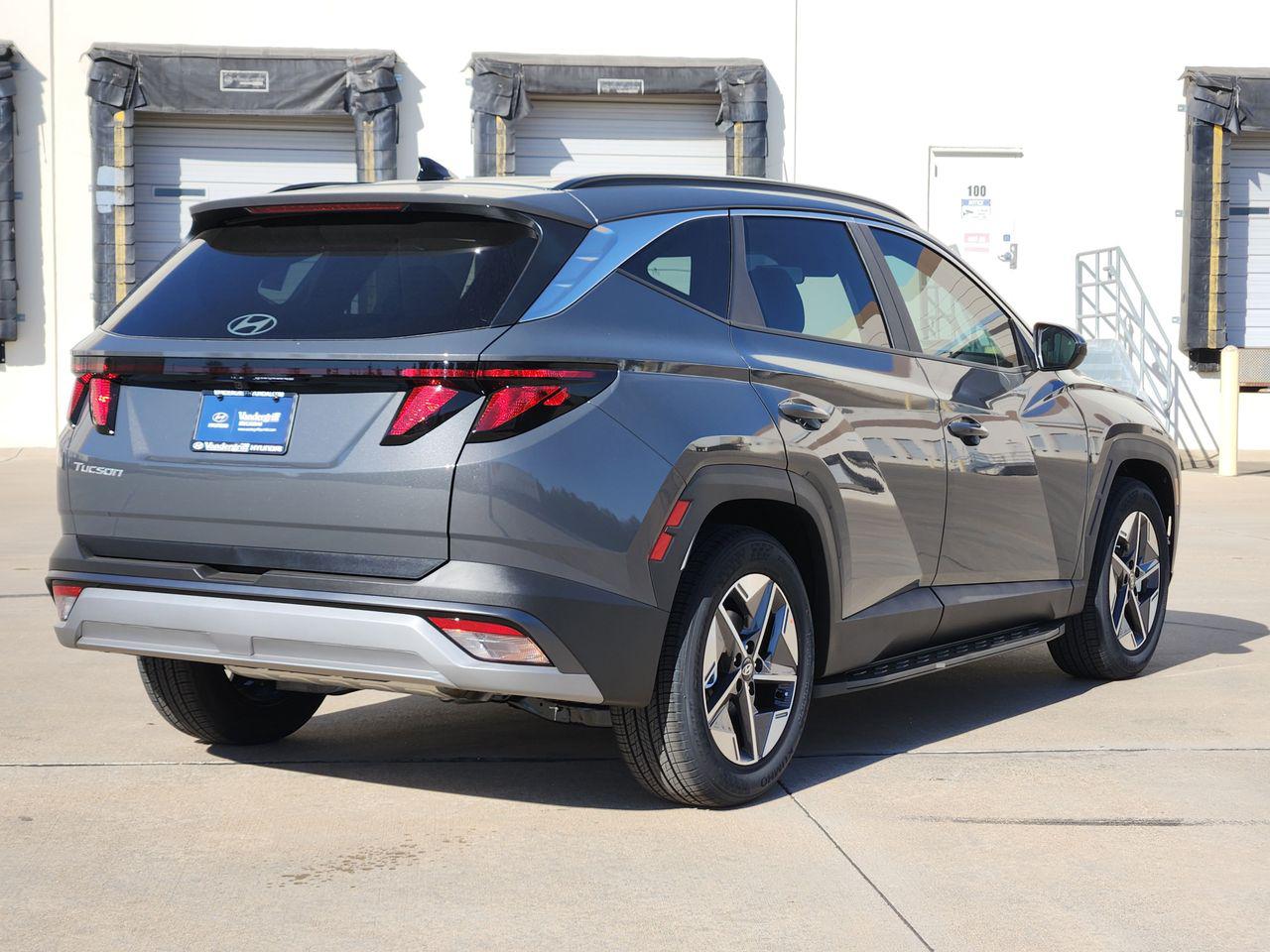 New 2026 PE2 Gray Hyundai SEL FWD image 4