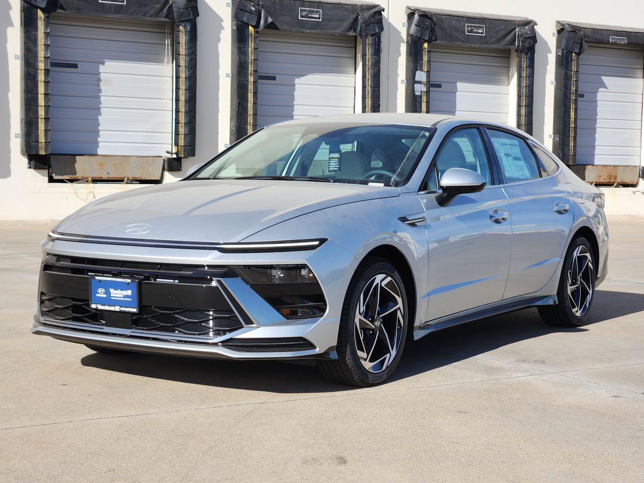 New 2026 T4A Silver Hyundai SEL Sport image 2