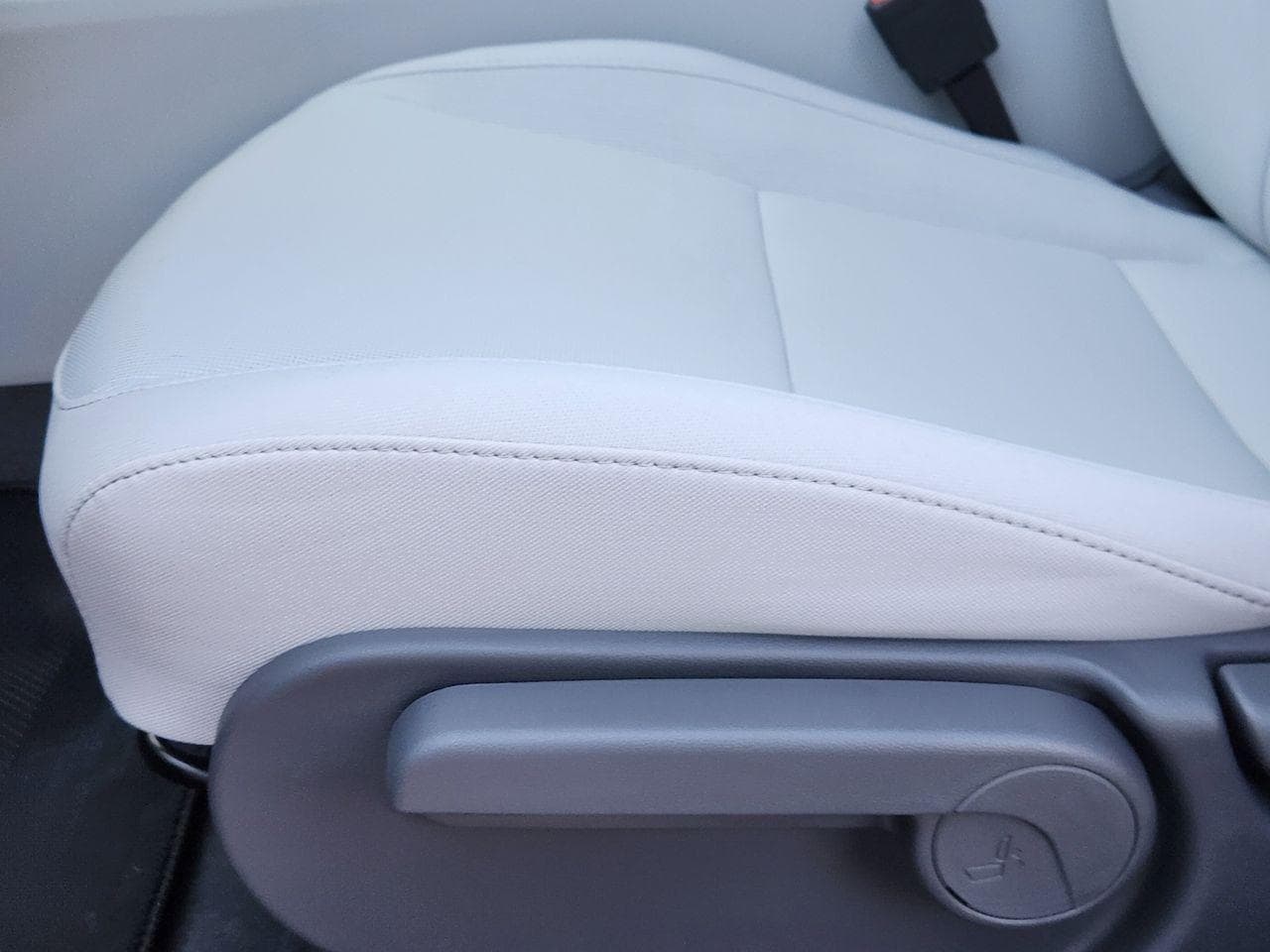 New 2026 R2P Red Hyundai SEL Sport FWD image 23