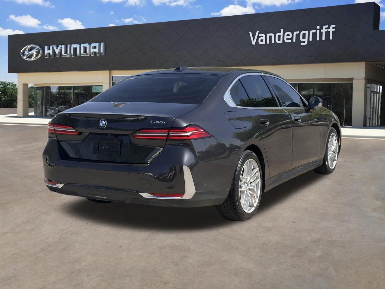 Used 2024 Dark Graphite BMW 530i image 10