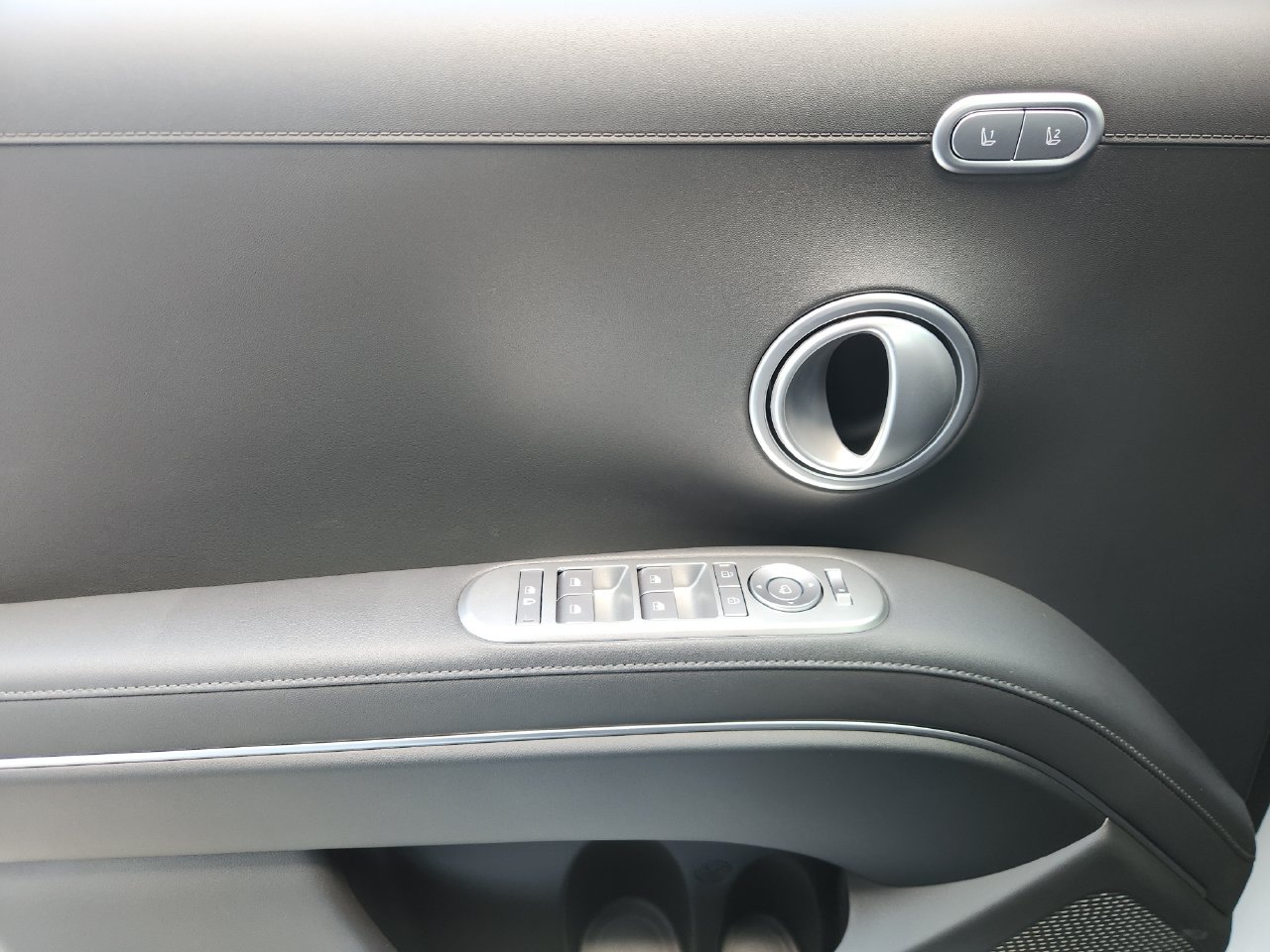 New 2027 Creamy White Pearl Hyundai Blue SEL Premium 7P image 25