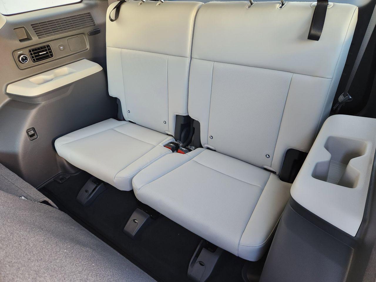 New 2026 PE2 Gray Hyundai SEL FWD image 29