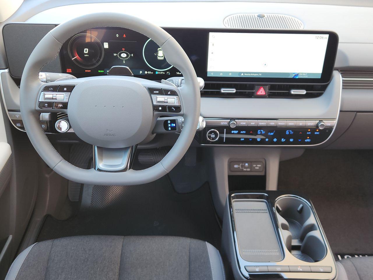 New 2027 SAW/White Hyundai SE image 25