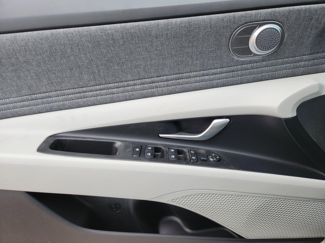 New 2026 W6H White Hyundai Limited image 23