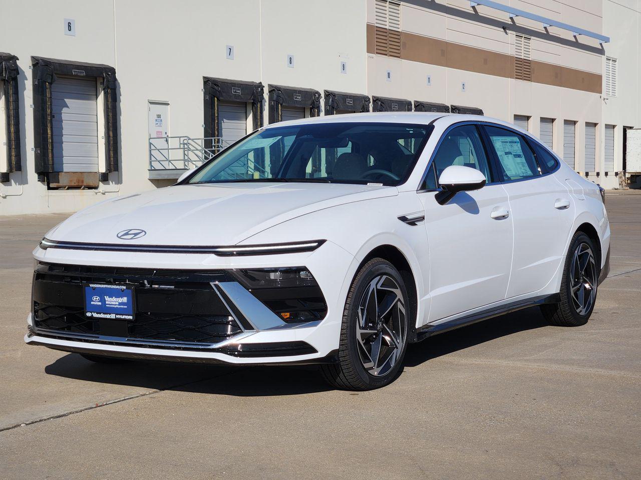 New 2026 W6H White Hyundai SEL Sport image 2