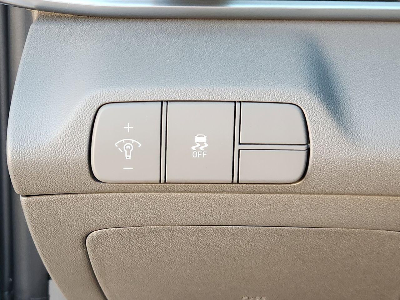 New 2026 W6H White Hyundai SEL Sport image 19