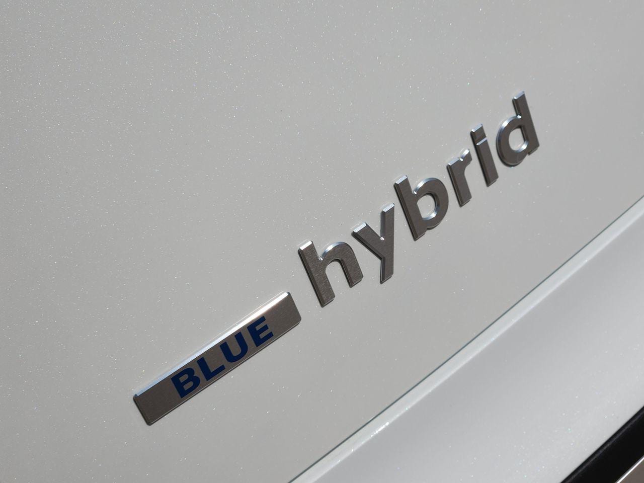 New 2027 Creamy White Pearl Hyundai Blue SEL Premium 7P image 9