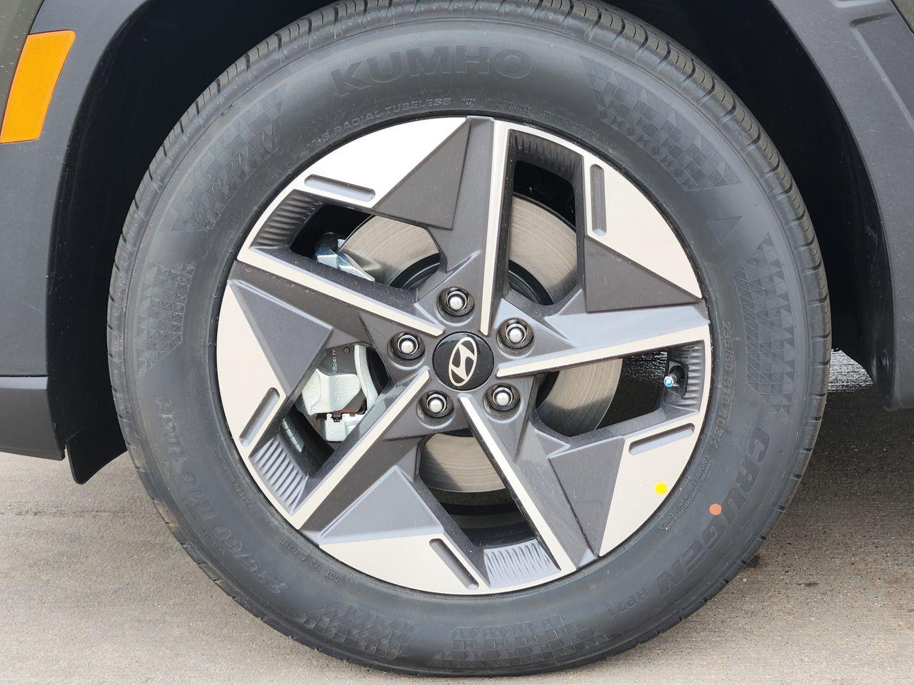 New 2026 WG2 Green Hyundai SEL FWD image 7