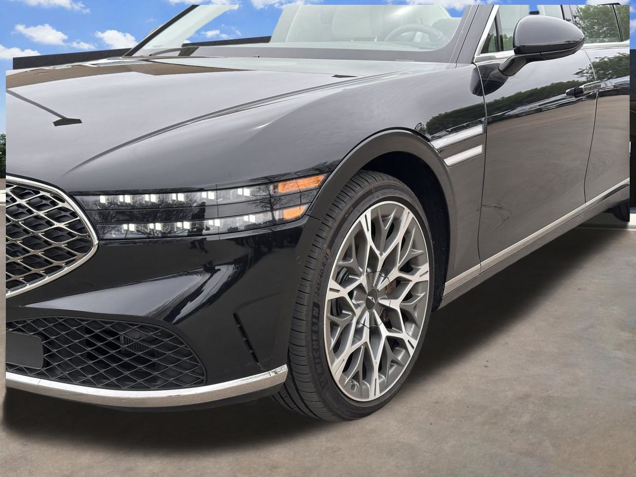 Used 2025 Vik Black Genesis 3.5T e-SC image 9