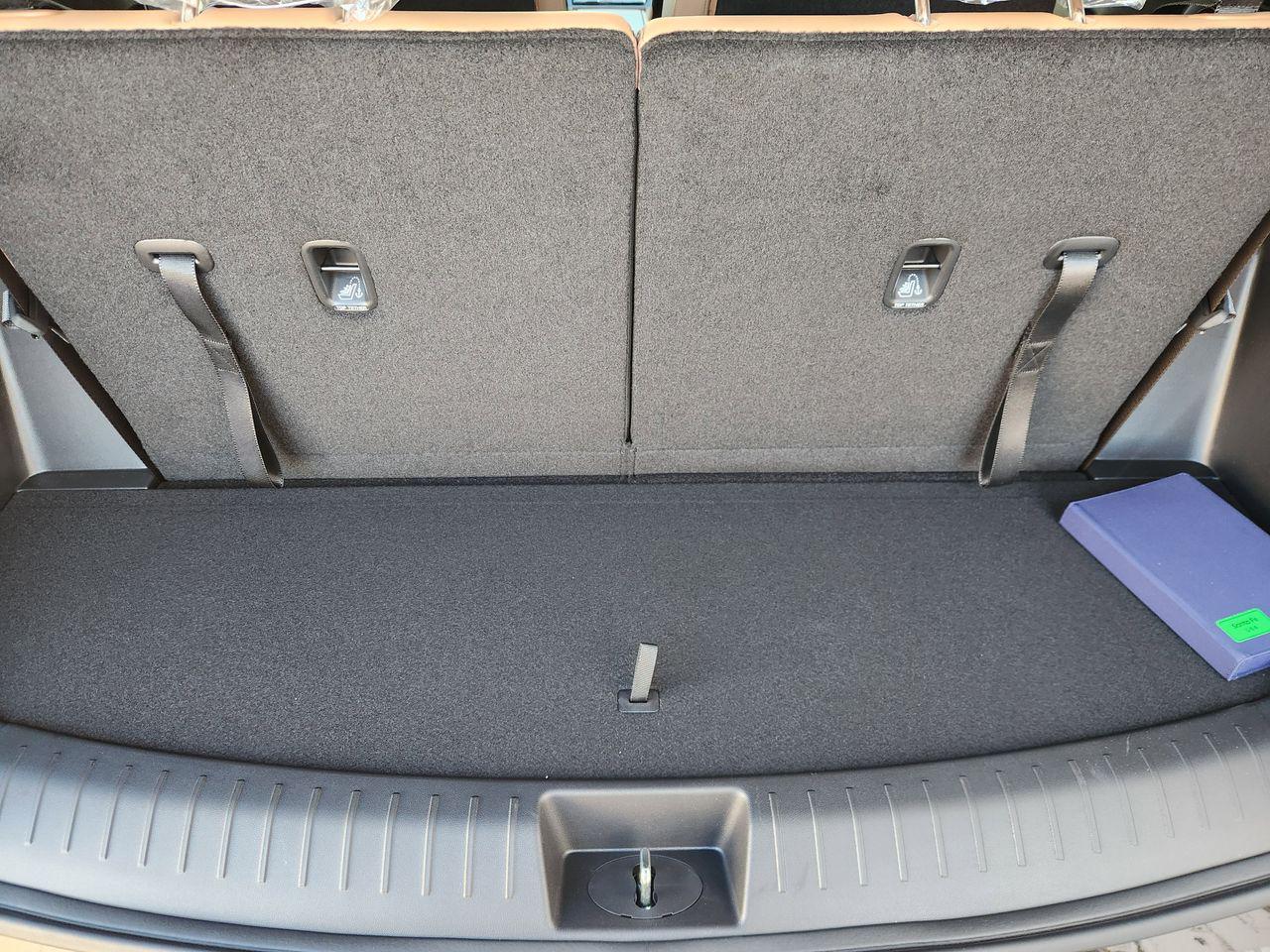 New 2026 WG2 Green Hyundai Calligraphy FWD image 32