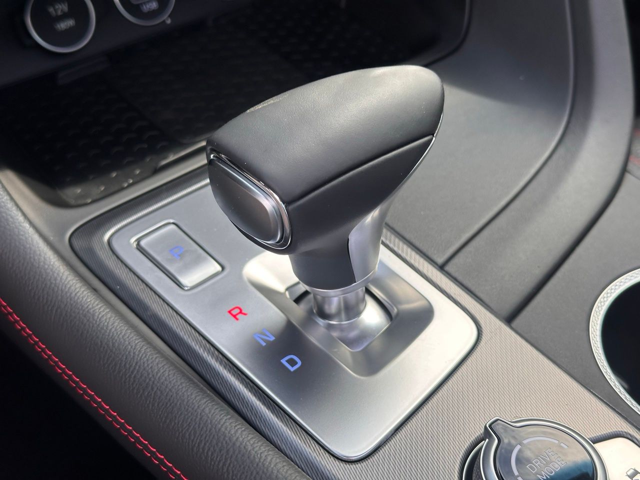 Used 2026 Alta White Genesis 3.3T Sport Prestige image 37