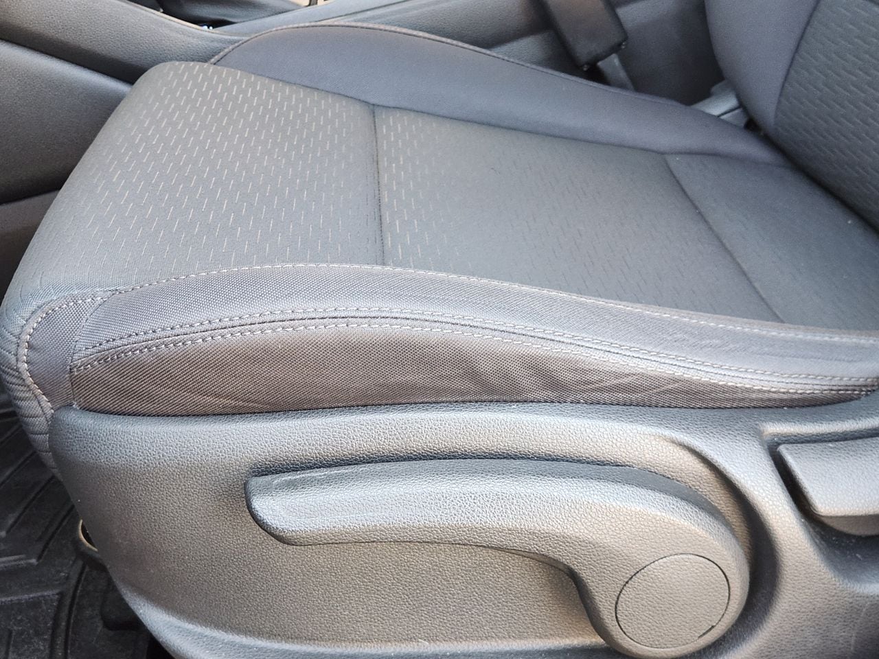 Used 2019 Gemstone Red Hyundai SE image 23
