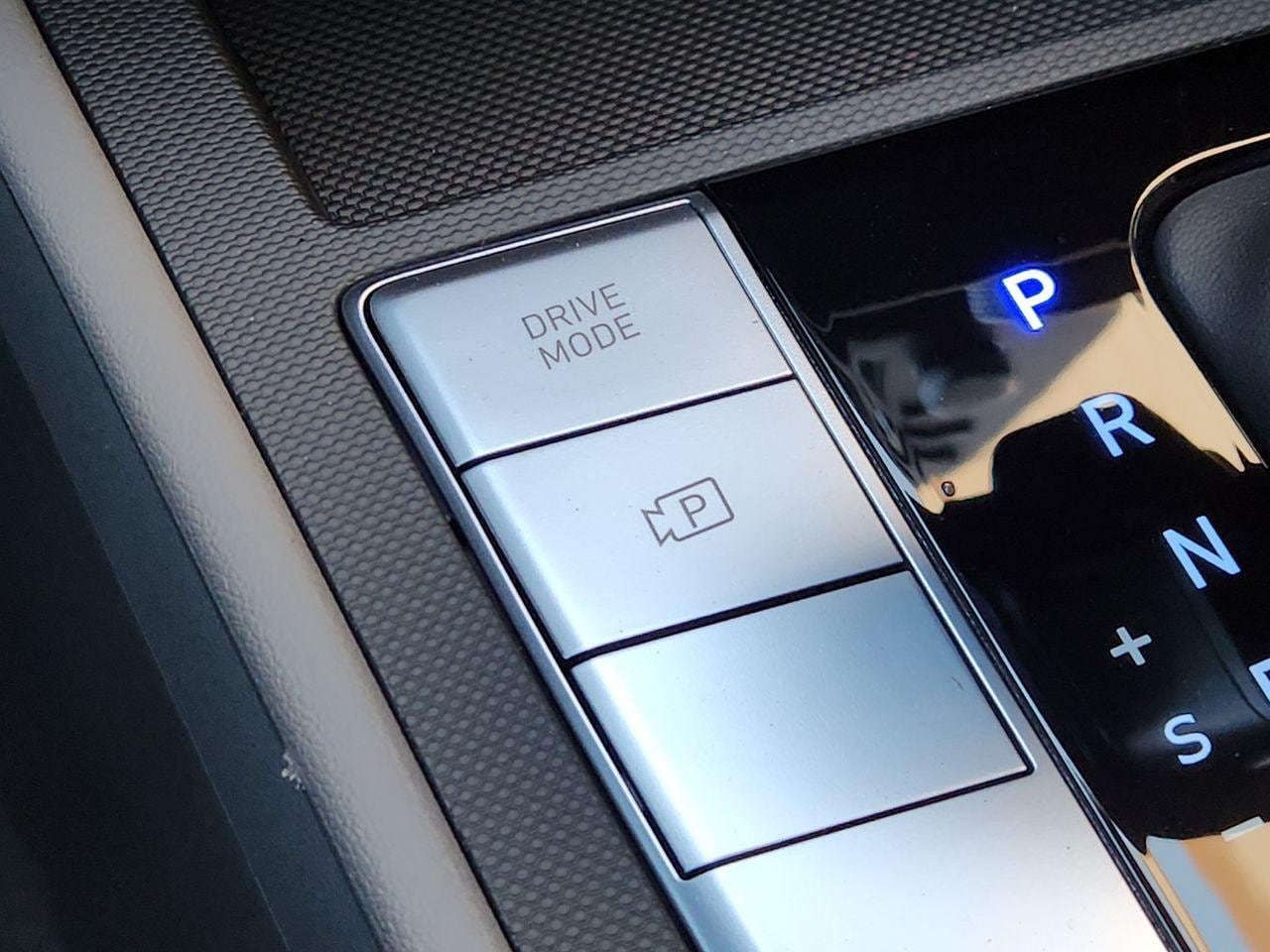 New 2026 A5G Gray Hyundai SEL Sport image 19