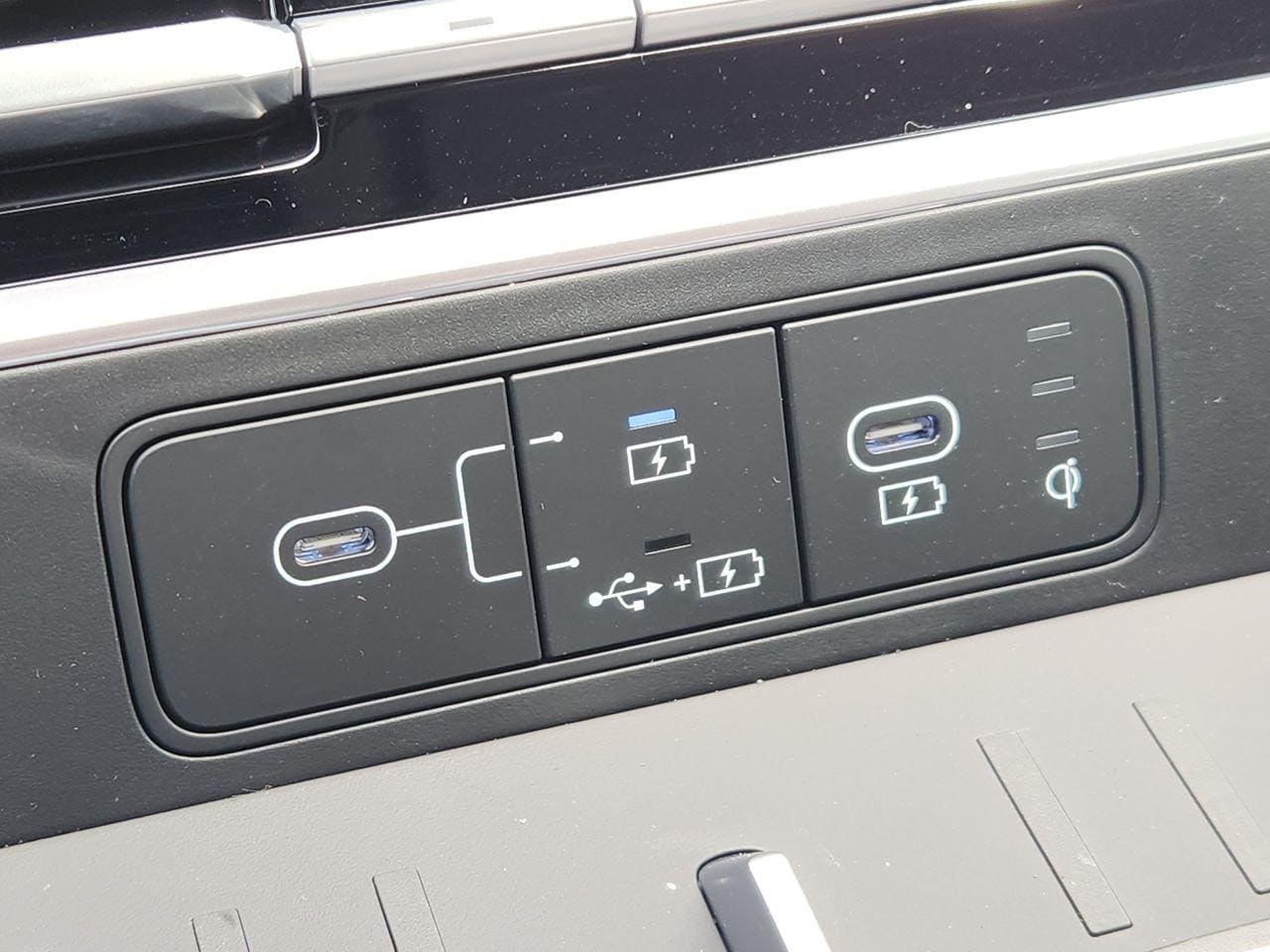 New 2027 Hampton Gray Hyundai SEL FWD image 17