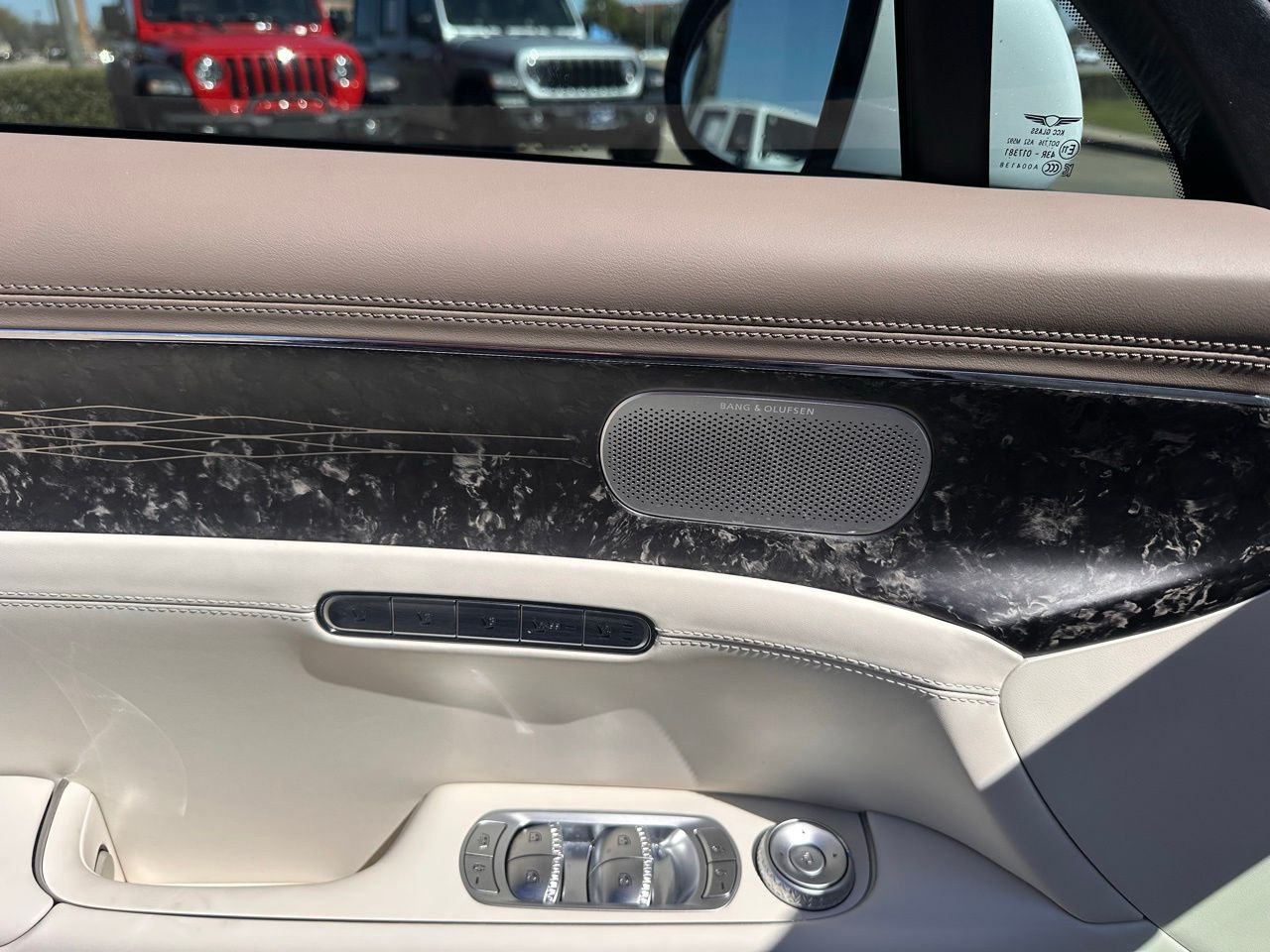 Used 2025 Uyuni White Genesis 3.5T e-SC image 26