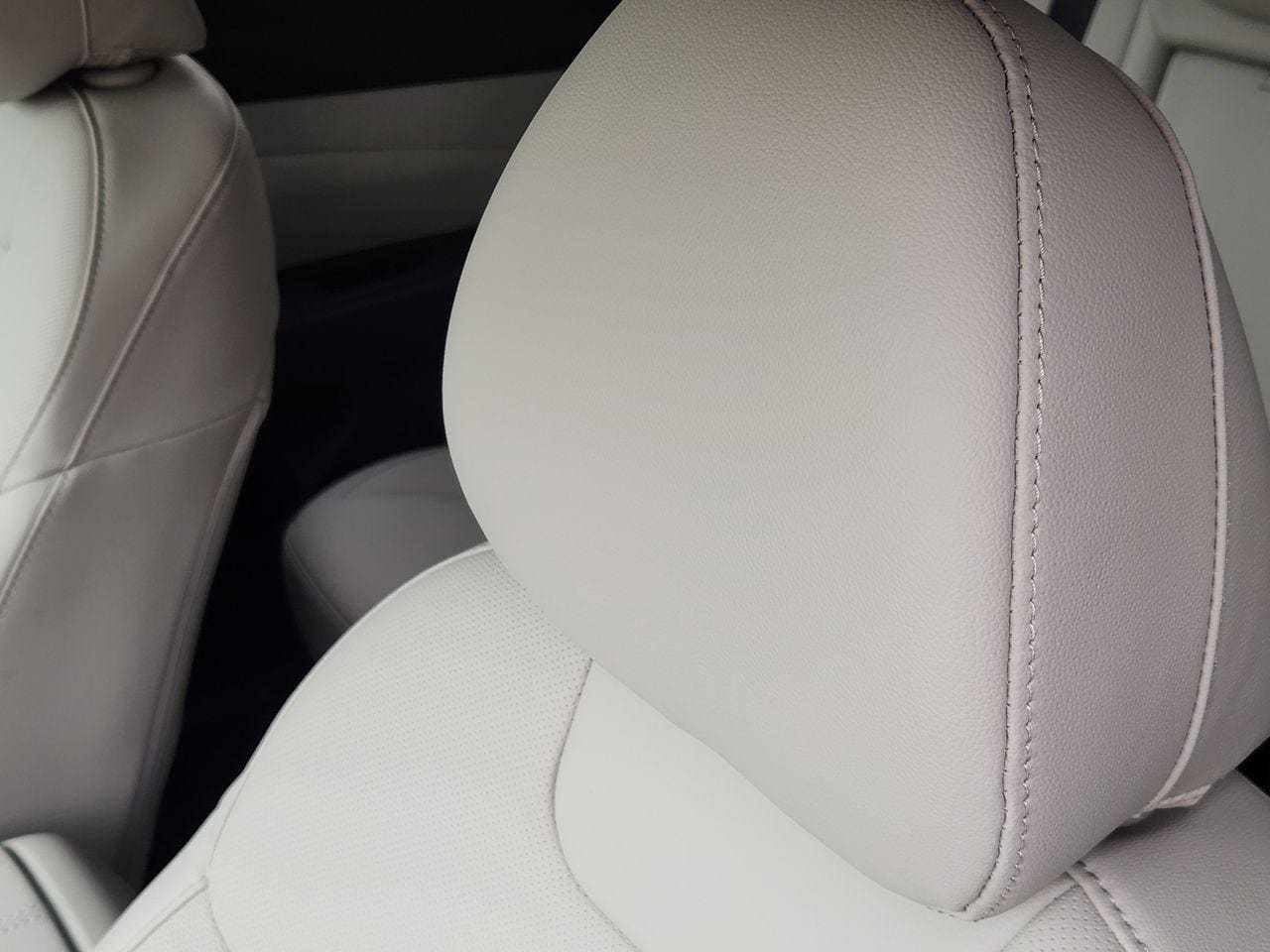 New 2026 R2T Silver Hyundai SEL Premium FWD image 11