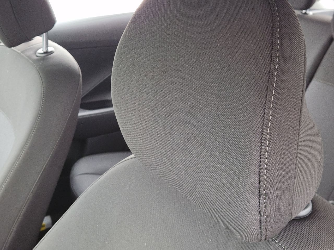 New 2026 SAW White Hyundai SE FWD image 11