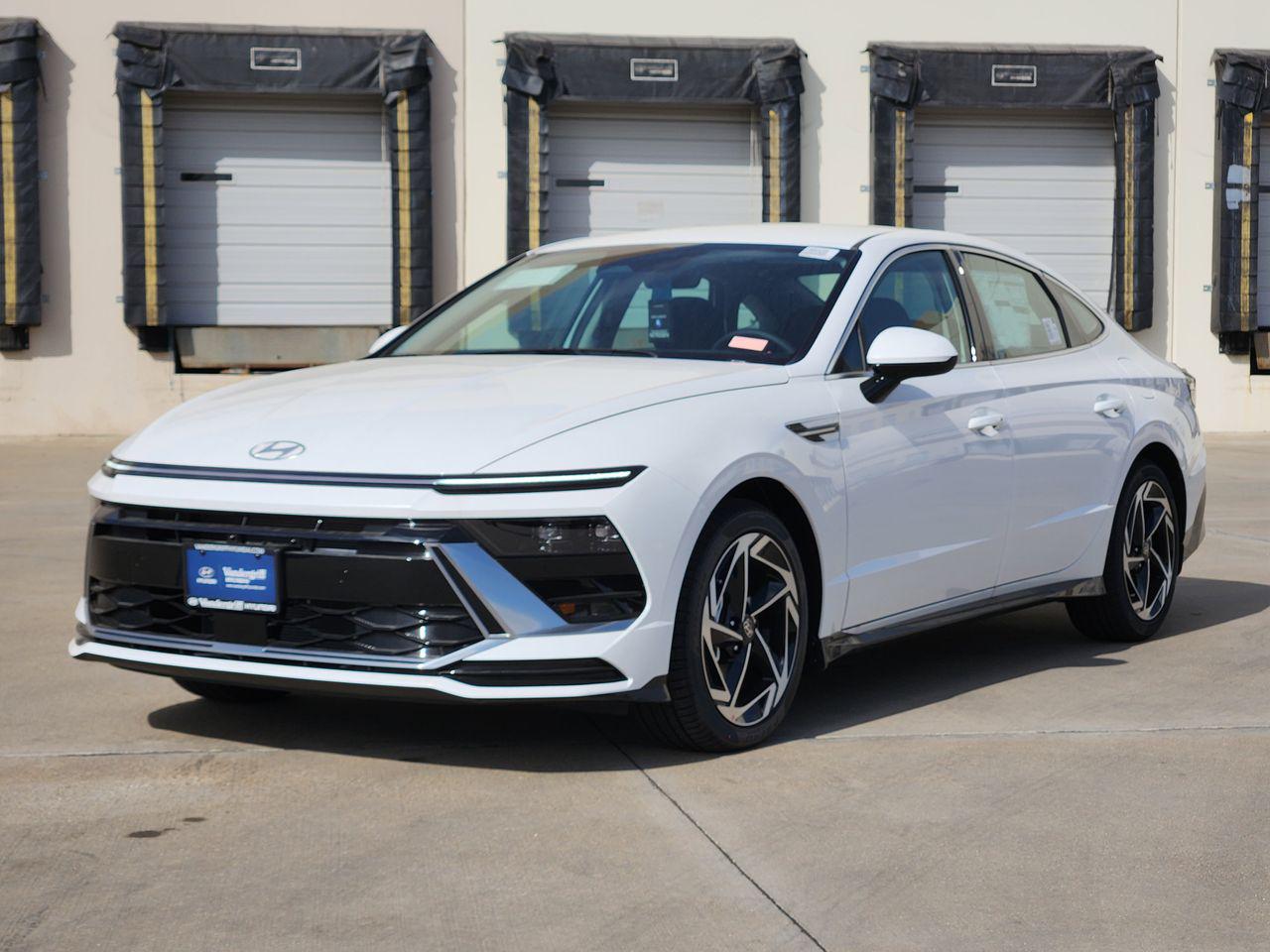 New 2026 W6H White Hyundai SEL Sport image 2