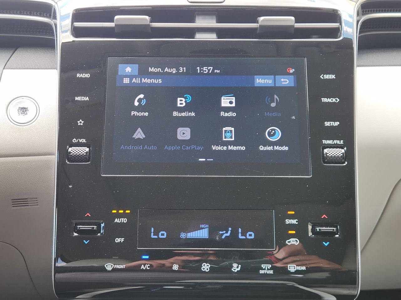 Used 2022 Amazon Gray Hyundai SEL image 13