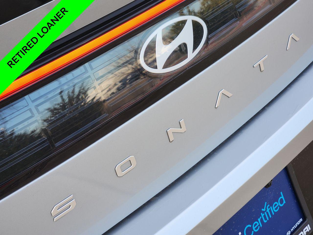 New 2025 T4A Silver Hyundai SEL Convenience image 9