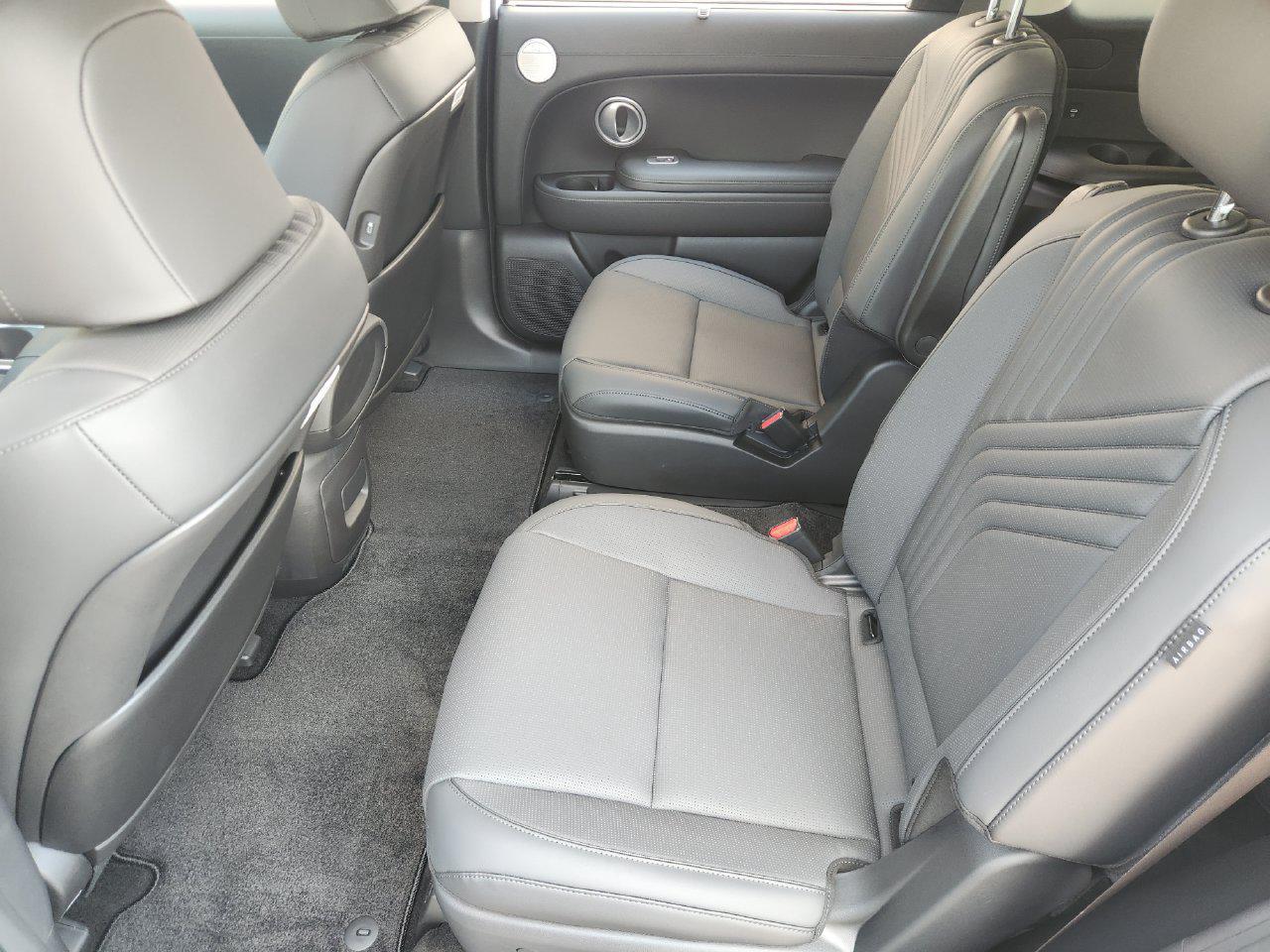 New 2027 Creamy White Pearl Hyundai Blue SEL Premium 7P image 29