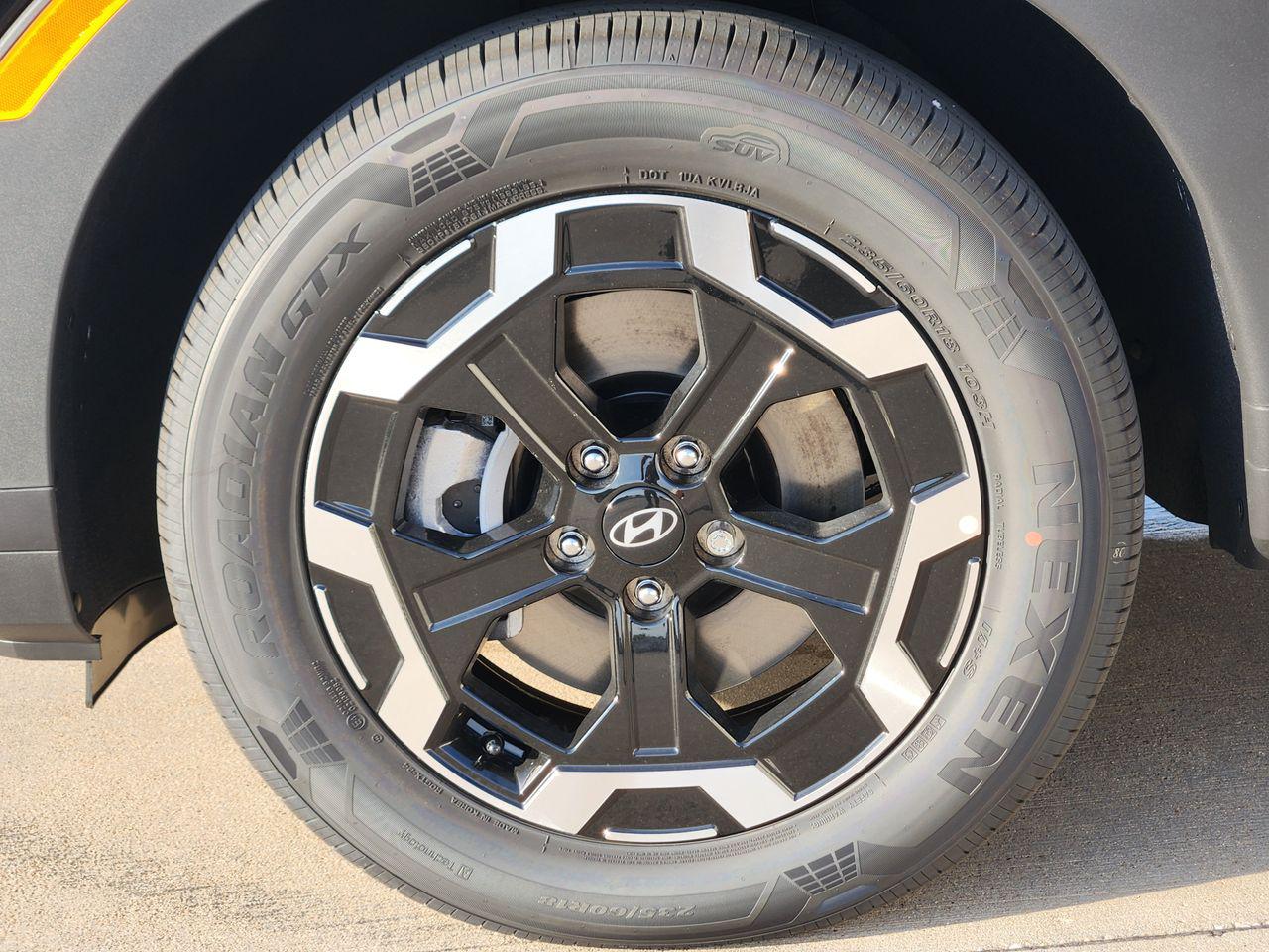 New 2026 Phantom Black Hyundai SEL FWD image 7