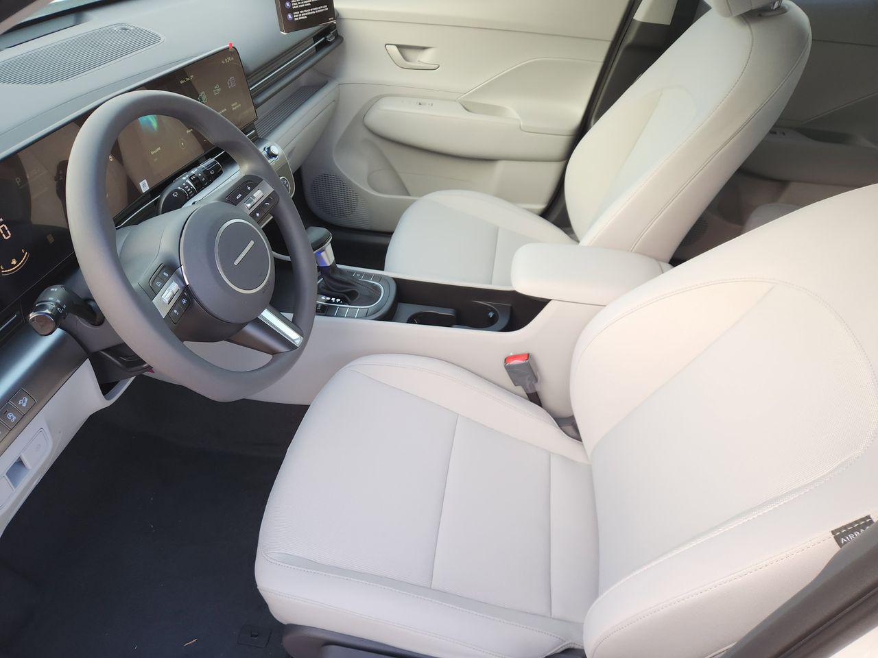 New 2026 SAW White Hyundai SE FWD image 9