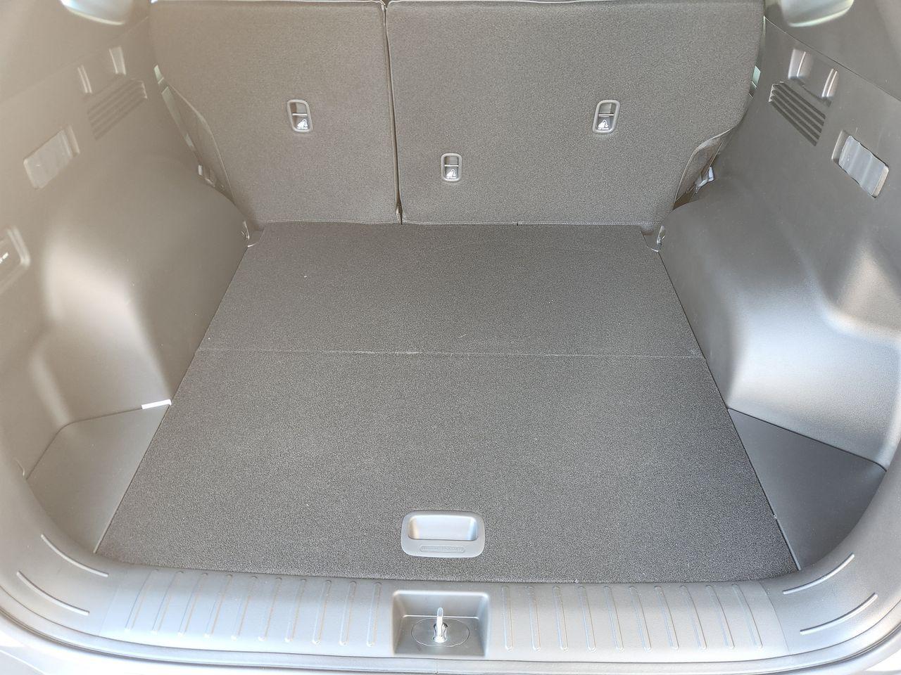 New 2026 Shimmering Silver Hyundai SEL Plus FWD image 30