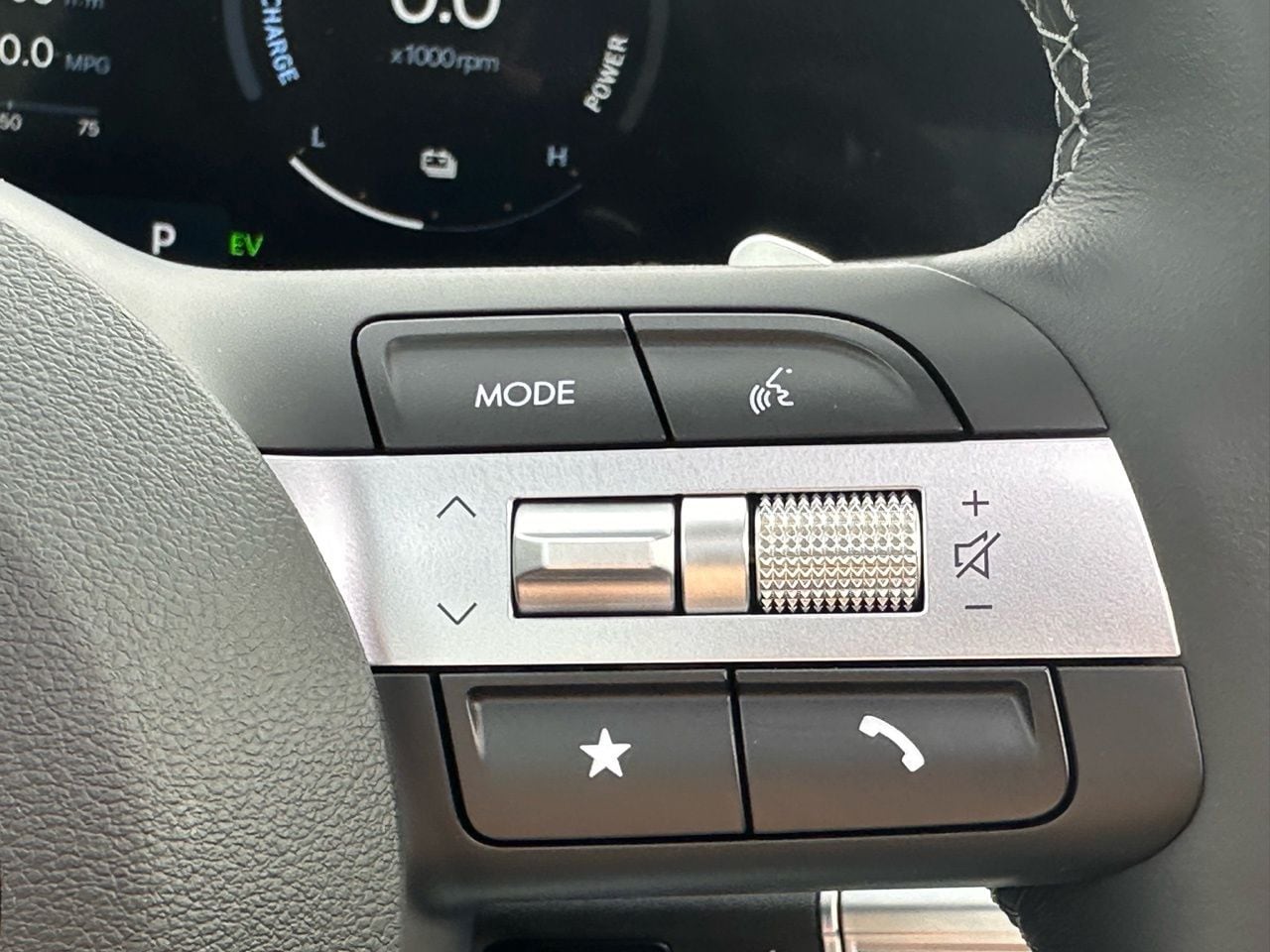 Certified Used 2026 Aero Silver Hyundai Limited image 39