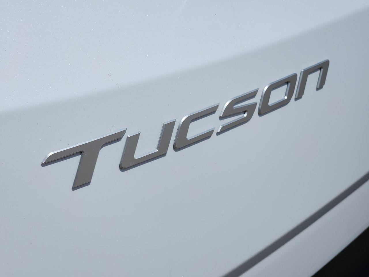 New 2026 W6H White Hyundai SEL Premium FWD image 8