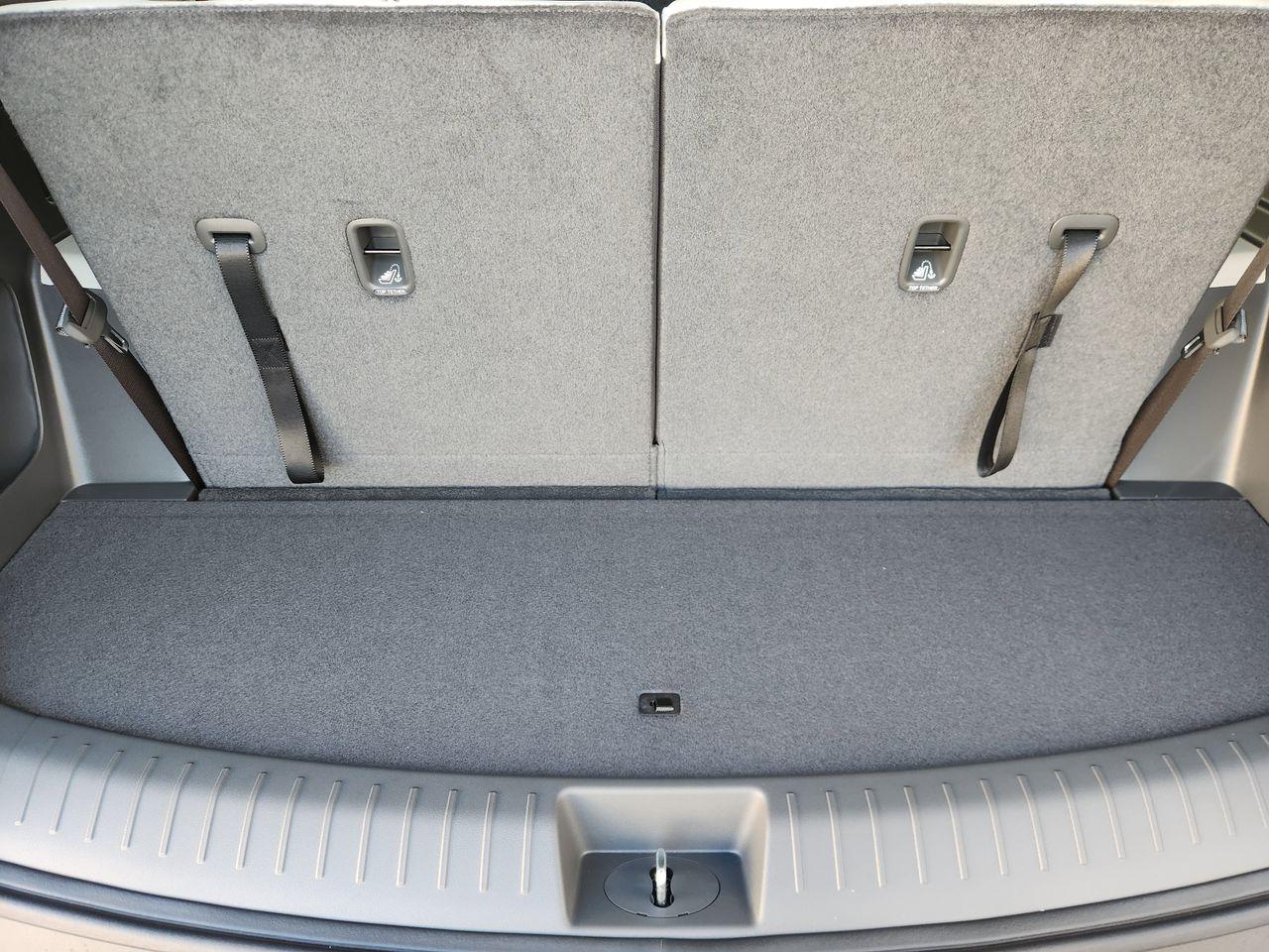 New 2026 PE2 Gray Hyundai SEL FWD image 31