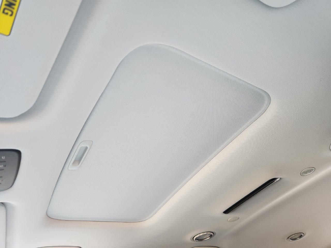 New 2027 Creamy White Pearl Hyundai Blue SEL Premium 7P image 23